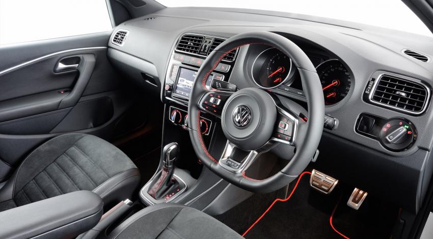 new-polo-gti-interior-jpg_6201